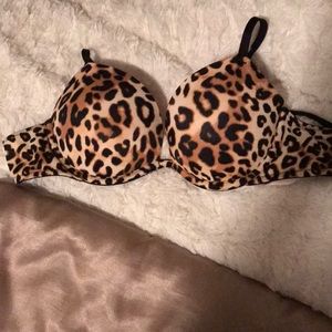 Victoria Secret EXTRA PUSH-UP